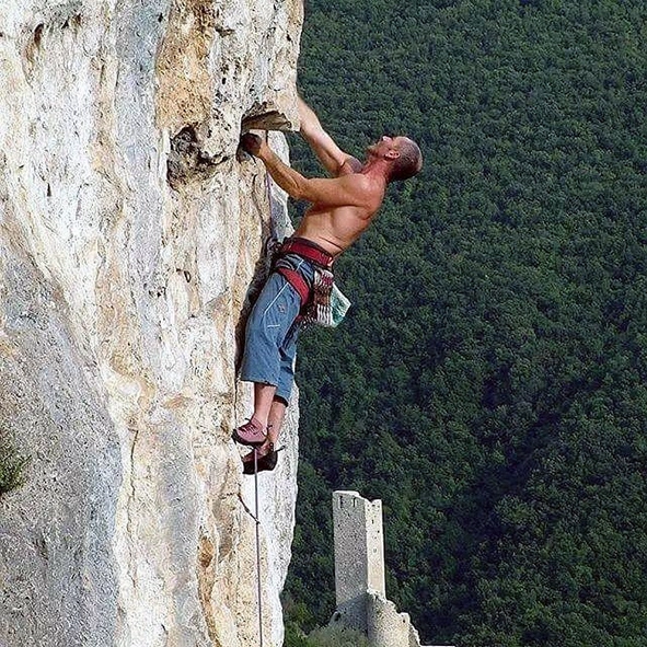 Mr. Feliciano Benci, the first discoverer of rock art figures in Umbria, which he found in the early 2000s on a cliff near the town of Foligno